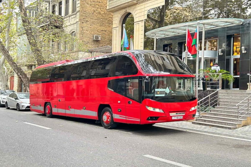 Bakıdan Gəncəyə "Mercedes" avtobusu ilə şəxsi transfer