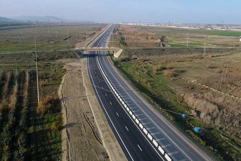 Road from Baku to Shahdag