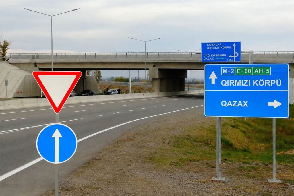 Road from Baku towards Qırmızı Körpü and the Georgian border