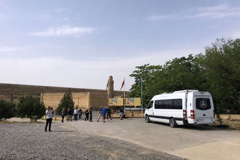 Private transfer from Baku to Guba with minibus