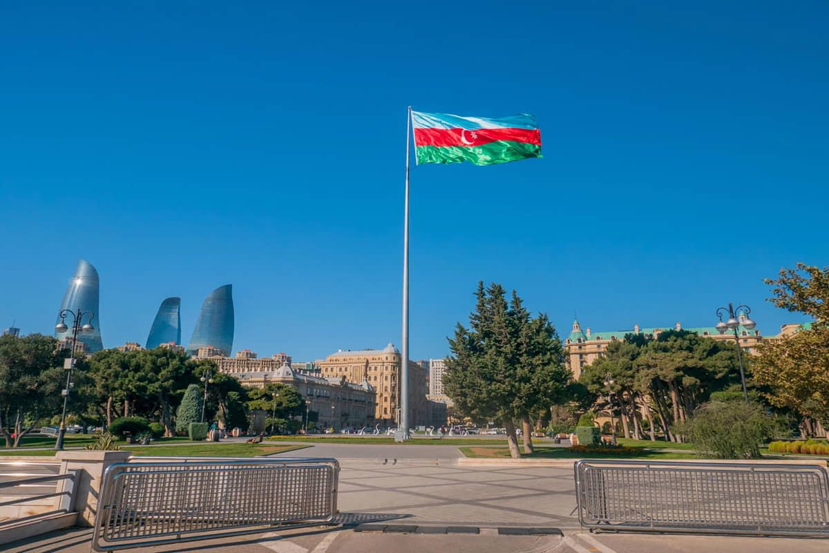 Bakının mərkəzində Azərbaycan bayrağı