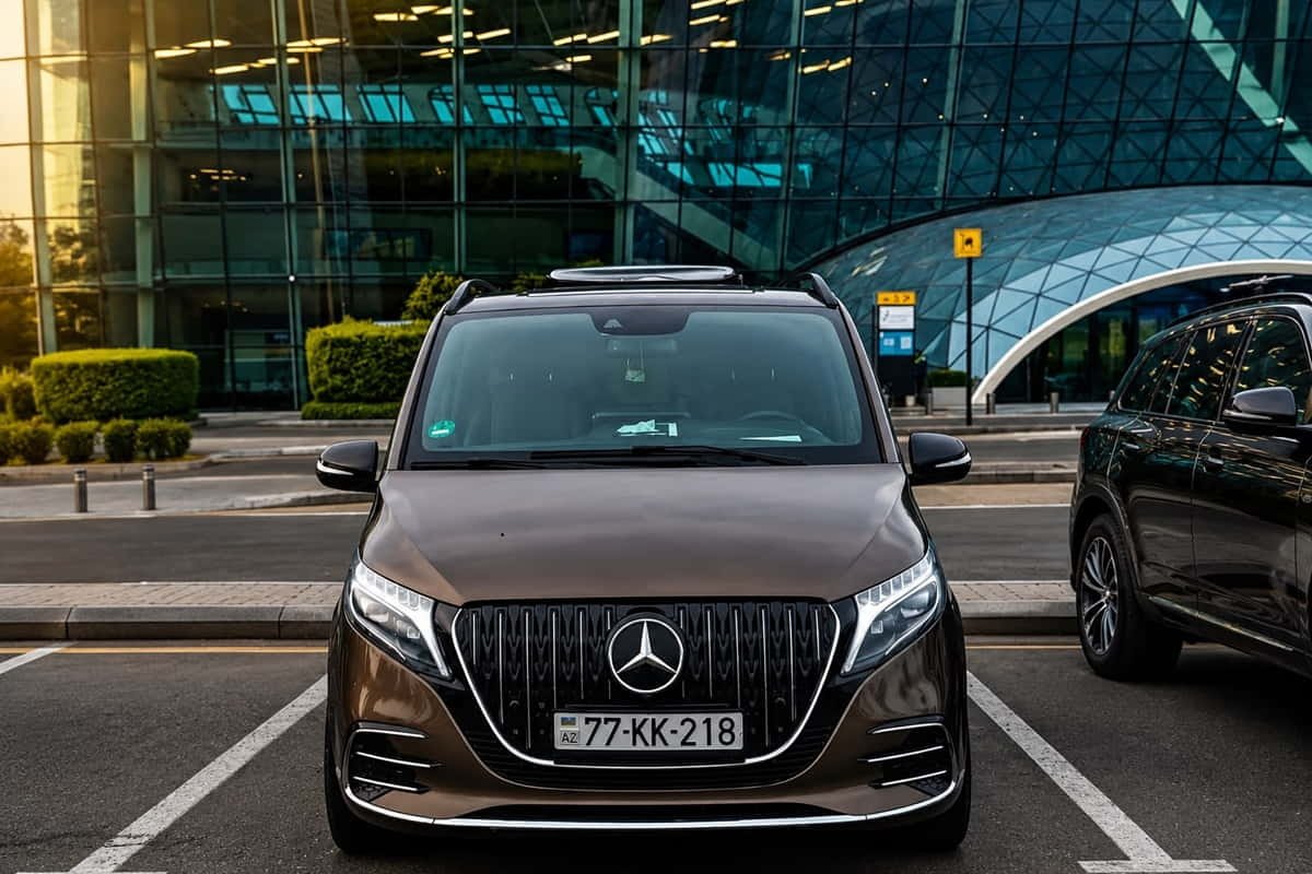 6-seater minivan rental in Baku with professional driver
