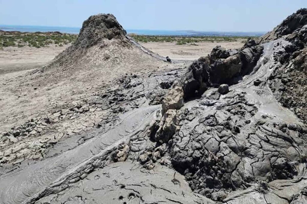 Azərbaycanın Qobustan bölgəsi yaxınlığındakı  Dasgil palcıq vulkanları